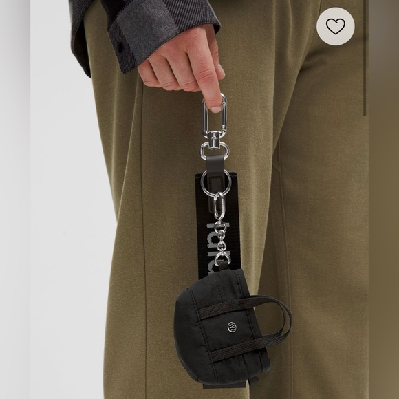 Lululemon NWT Daily Multi Pocket Nano Tote Bag Water Repellent Zipper closure - Picture 2 of 9